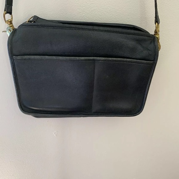 Vintage Authentic Coach Leather Crossbody Purse - Picture 5 of 8